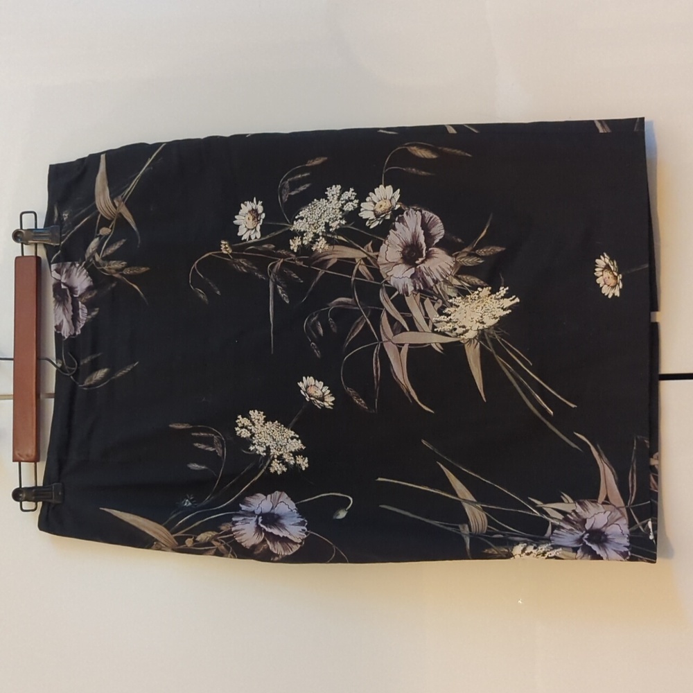 Antonio Melani Black Moody Dark Floral Pencil Skirt